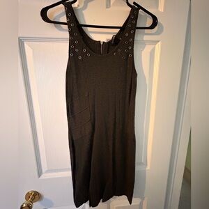 H&M dress
Grey with silver decoration
Small